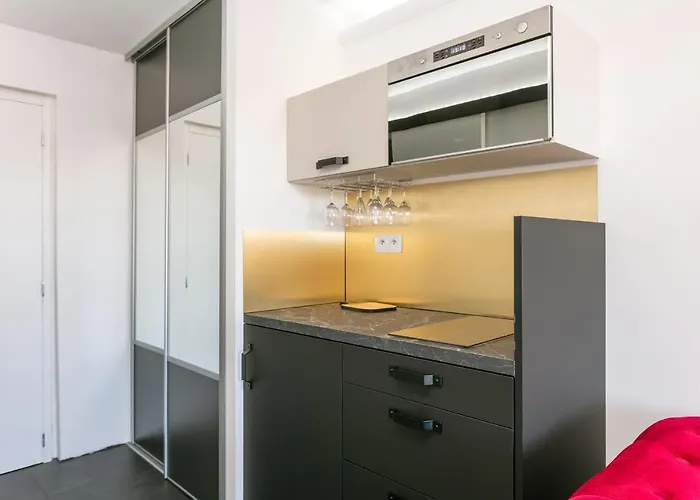 Le Barocci Port Venus - Appartement Luxe - Vue Port - Piscine - Parking - Village Naturiste Apartman