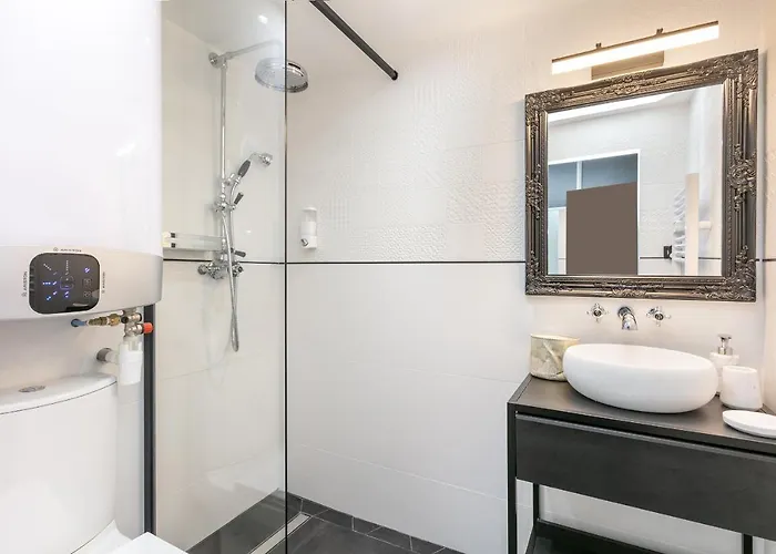 Le Barocci Port Venus - Appartement Luxe - Vue Port - Piscine - Parking - Village Naturiste *