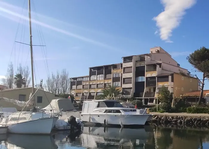 Apartman Le Barocci Port Venus - Appartement Luxe - Vue Port - Piscine - Parking - Village Naturiste *